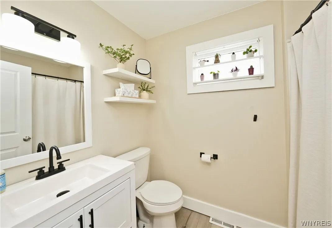 574 Marilla Street, Buffalo, New York 14220, Buffalo, New York 14220, 3 Bedrooms Bedrooms, 6 Rooms Rooms,1 BathroomBathrooms,Residential,Closed,574 Marilla Street, Buffalo, New York 14220,0,B1546018