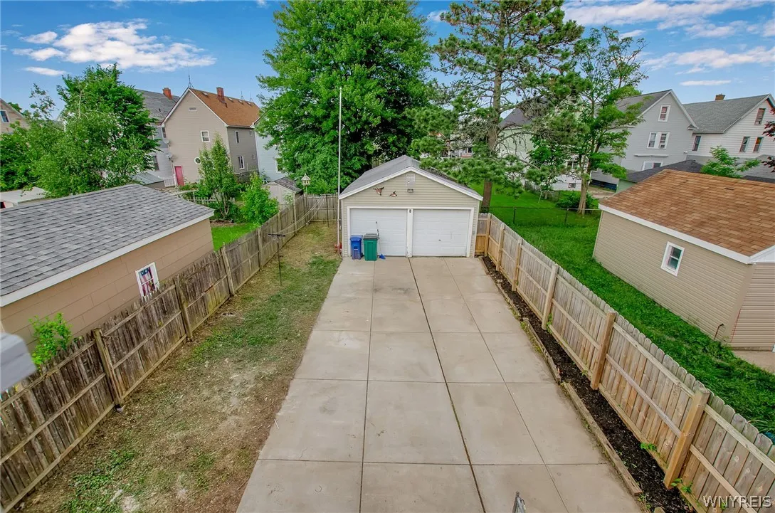 31 Elgas Street, Buffalo, New York 14207, Buffalo, New York 14207, 3 Bedrooms Bedrooms, 8 Rooms Rooms,1 BathroomBathrooms,Residential,Closed,31 Elgas Street, Buffalo, New York 14207,0,B1541285