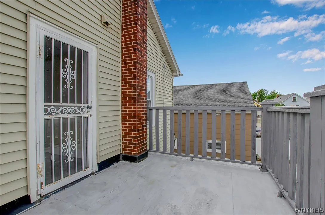 31 Elgas Street, Buffalo, New York 14207, Buffalo, New York 14207, 3 Bedrooms Bedrooms, 8 Rooms Rooms,1 BathroomBathrooms,Residential,Closed,31 Elgas Street, Buffalo, New York 14207,0,B1541285