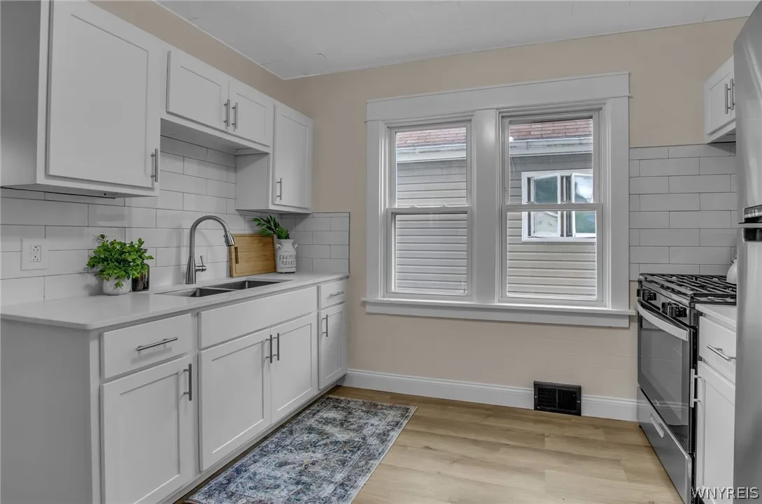 31 Elgas Street, Buffalo, New York 14207, Buffalo, New York 14207, 3 Bedrooms Bedrooms, 8 Rooms Rooms,1 BathroomBathrooms,Residential,Closed,31 Elgas Street, Buffalo, New York 14207,0,B1541285