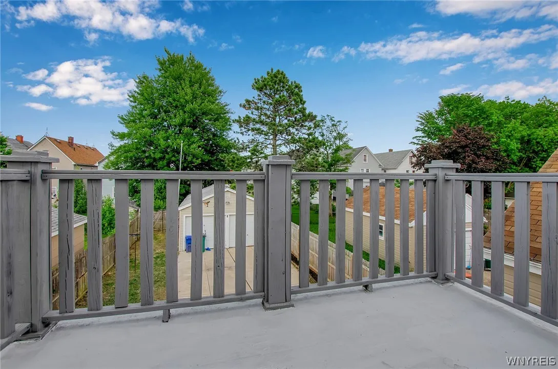 31 Elgas Street, Buffalo, New York 14207, Buffalo, New York 14207, 3 Bedrooms Bedrooms, 8 Rooms Rooms,1 BathroomBathrooms,Residential,Closed,31 Elgas Street, Buffalo, New York 14207,0,B1541285
