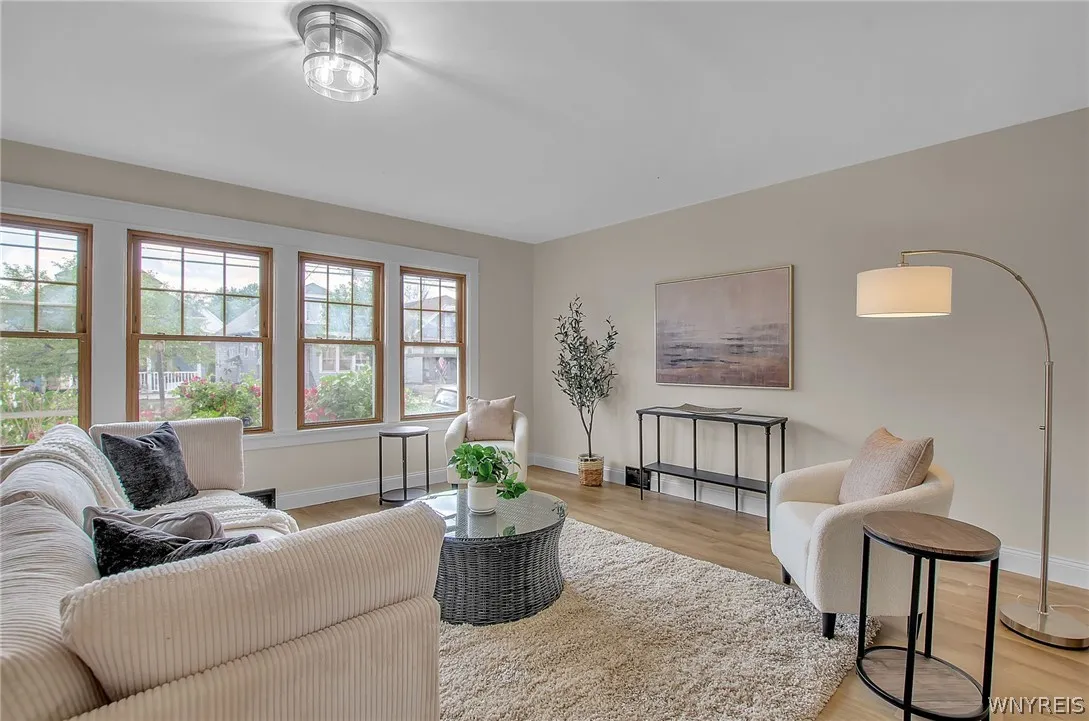 31 Elgas Street, Buffalo, New York 14207, Buffalo, New York 14207, 3 Bedrooms Bedrooms, 8 Rooms Rooms,1 BathroomBathrooms,Residential,Closed,31 Elgas Street, Buffalo, New York 14207,0,B1541285