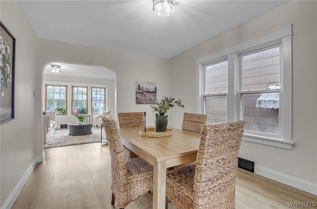 31 Elgas Street, Buffalo, New York 14207, Buffalo, New York 14207, 3 Bedrooms Bedrooms, 8 Rooms Rooms,1 BathroomBathrooms,Residential,Closed,31 Elgas Street, Buffalo, New York 14207,0,B1541285