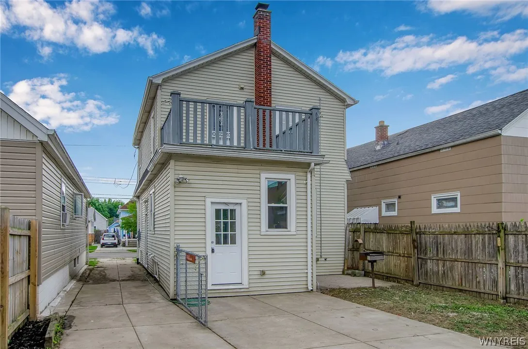 31 Elgas Street, Buffalo, New York 14207, Buffalo, New York 14207, 3 Bedrooms Bedrooms, 8 Rooms Rooms,1 BathroomBathrooms,Residential,Closed,31 Elgas Street, Buffalo, New York 14207,0,B1541285