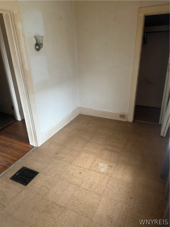 35 Livingston Street, Buffalo, New York 14213, Buffalo, New York 14213, 4 Bedrooms Bedrooms, ,2 BathroomsBathrooms,Residential,Closed,35 Livingston Street, Buffalo, New York 14213,0,B1546267