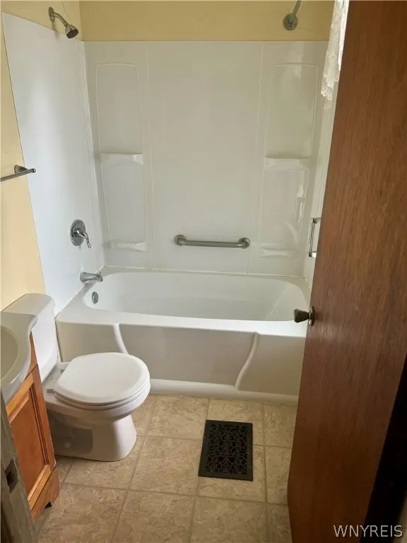 35 Livingston Street, Buffalo, New York 14213, Buffalo, New York 14213, 4 Bedrooms Bedrooms, ,2 BathroomsBathrooms,Residential,Closed,35 Livingston Street, Buffalo, New York 14213,0,B1546267