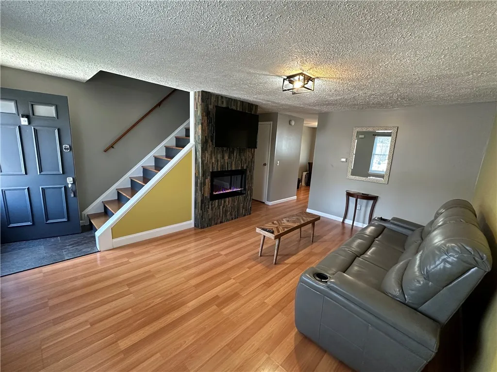 1082 Mt Hope Avenue Un47, Rochester, New York 1462, Rochester, New York 14620, 2 Bedrooms Bedrooms, 4 Rooms Rooms,1 BathroomBathrooms,Residential Lease,Closed,1082 Mt Hope Avenue Un47, Rochester, New York 1462,0,R1546445