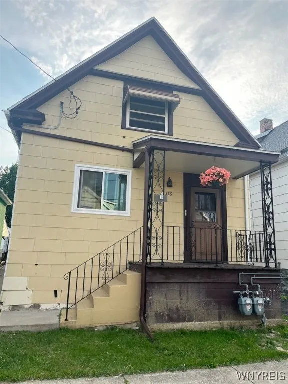 116 Barnard Street, Buffalo, New York 14206, Buffalo, New York 14206, 4 Bedrooms Bedrooms, ,2 BathroomsBathrooms,Residential,Closed,116 Barnard Street, Buffalo, New York 14206,0,B1546274