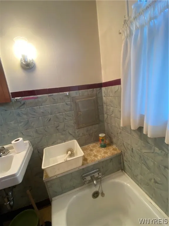 Upstairs bathroom