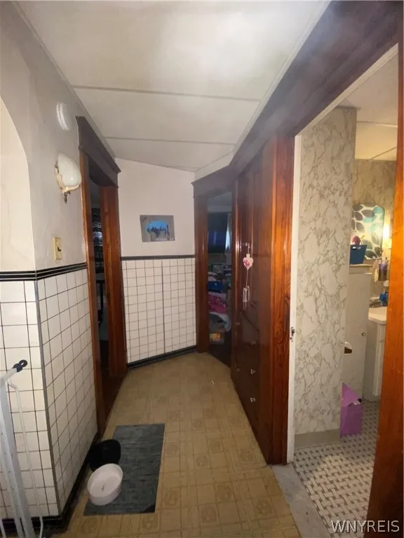 36 Willowlawn Parkway, Cheektowaga, New York 14206, Cheektowaga, New York 14206, 4 Bedrooms Bedrooms, ,2 BathroomsBathrooms,Residential,Closed,36 Willowlawn Parkway, Cheektowaga, New York 14206,0,B1545481