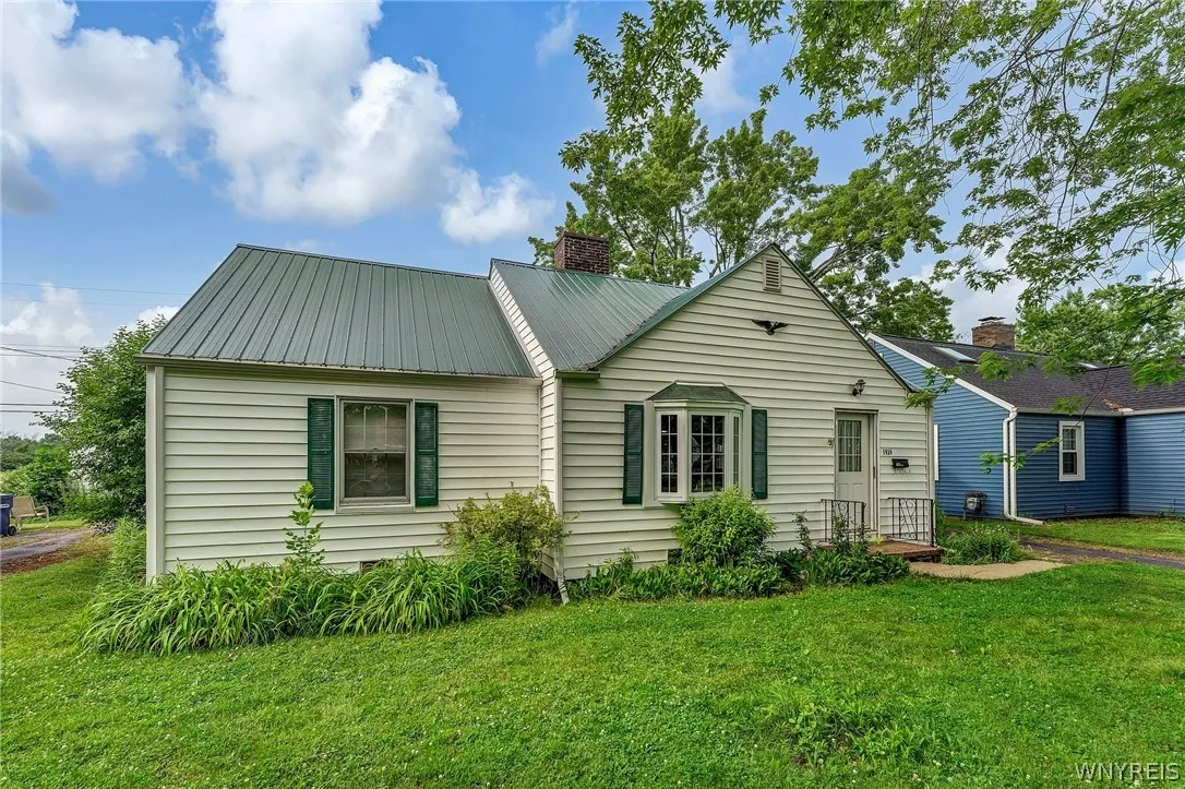 1418 East Park Road, Grand Island, New York 14072, Grand Island, New York 14072, 3 Bedrooms Bedrooms, 6 Rooms Rooms,1 BathroomBathrooms,Residential,Closed,1418 East Park Road, Grand Island, New York 14072,0,B1546617