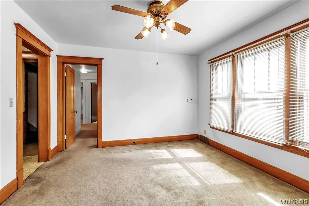 75 Roesch Avenue, Buffalo, New York 14207, Buffalo, New York 14207, 6 Bedrooms Bedrooms, ,2 BathroomsBathrooms,Residential,Closed,75 Roesch Avenue, Buffalo, New York 14207,0,B1545842