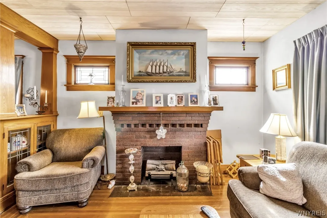 75 Roesch Avenue, Buffalo, New York 14207, Buffalo, New York 14207, 6 Bedrooms Bedrooms, ,2 BathroomsBathrooms,Residential,Closed,75 Roesch Avenue, Buffalo, New York 14207,0,B1545842