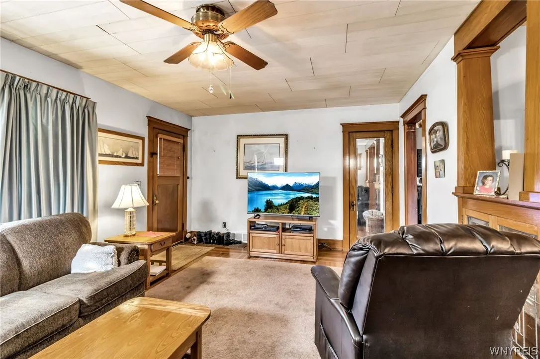 75 Roesch Avenue, Buffalo, New York 14207, Buffalo, New York 14207, 6 Bedrooms Bedrooms, ,2 BathroomsBathrooms,Residential,Closed,75 Roesch Avenue, Buffalo, New York 14207,0,B1545842
