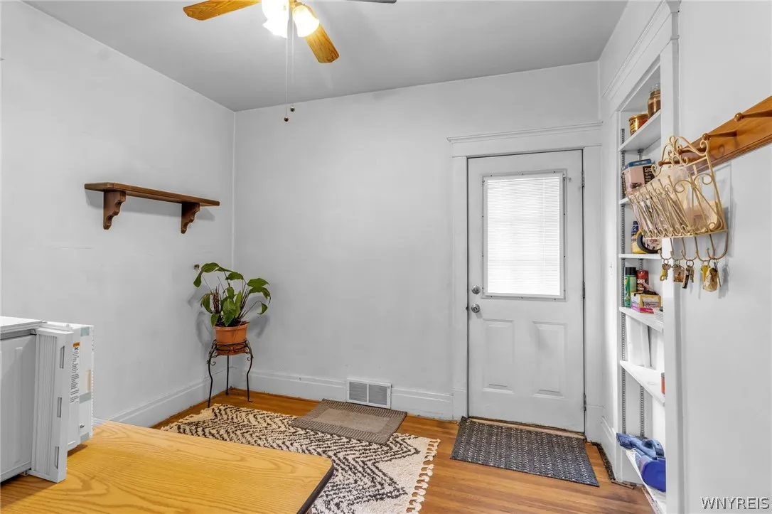 75 Roesch Avenue, Buffalo, New York 14207, Buffalo, New York 14207, 6 Bedrooms Bedrooms, ,2 BathroomsBathrooms,Residential,Closed,75 Roesch Avenue, Buffalo, New York 14207,0,B1545842