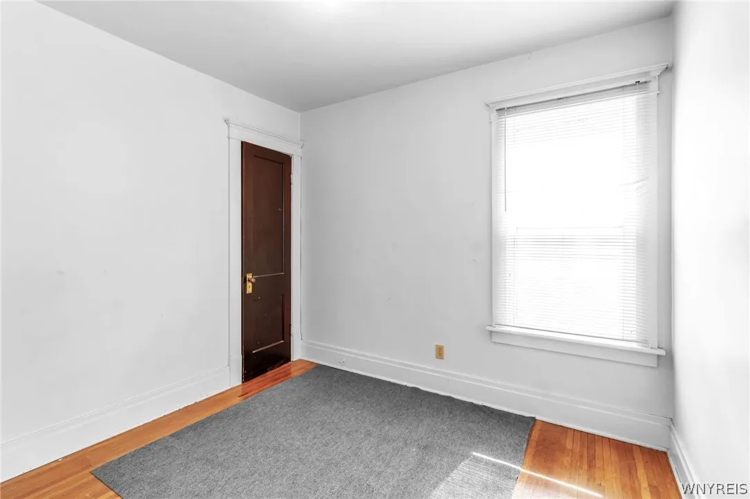 75 Roesch Avenue, Buffalo, New York 14207, Buffalo, New York 14207, 6 Bedrooms Bedrooms, ,2 BathroomsBathrooms,Residential,Closed,75 Roesch Avenue, Buffalo, New York 14207,0,B1545842