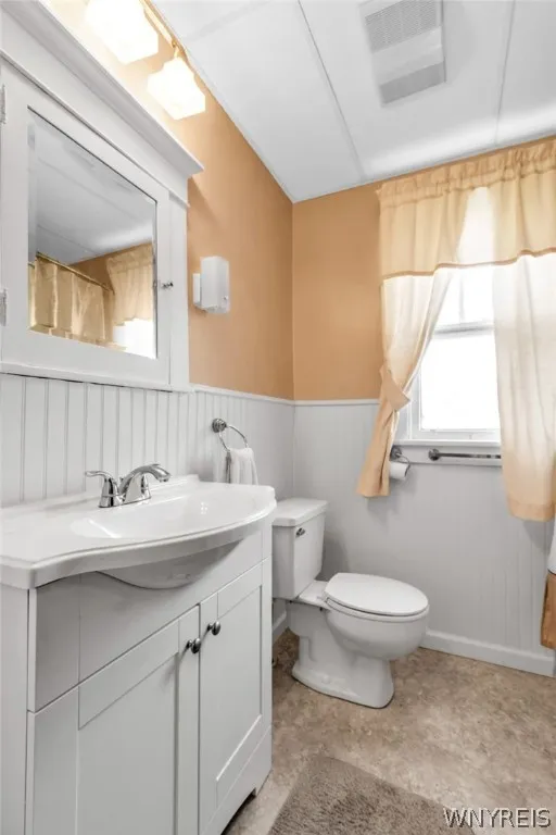 75 Roesch Avenue, Buffalo, New York 14207, Buffalo, New York 14207, 6 Bedrooms Bedrooms, ,2 BathroomsBathrooms,Residential,Closed,75 Roesch Avenue, Buffalo, New York 14207,0,B1545842