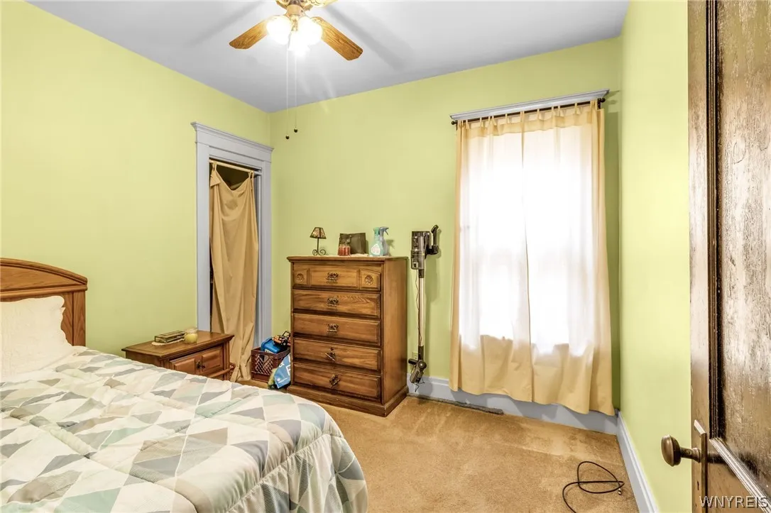 75 Roesch Avenue, Buffalo, New York 14207, Buffalo, New York 14207, 6 Bedrooms Bedrooms, ,2 BathroomsBathrooms,Residential,Closed,75 Roesch Avenue, Buffalo, New York 14207,0,B1545842