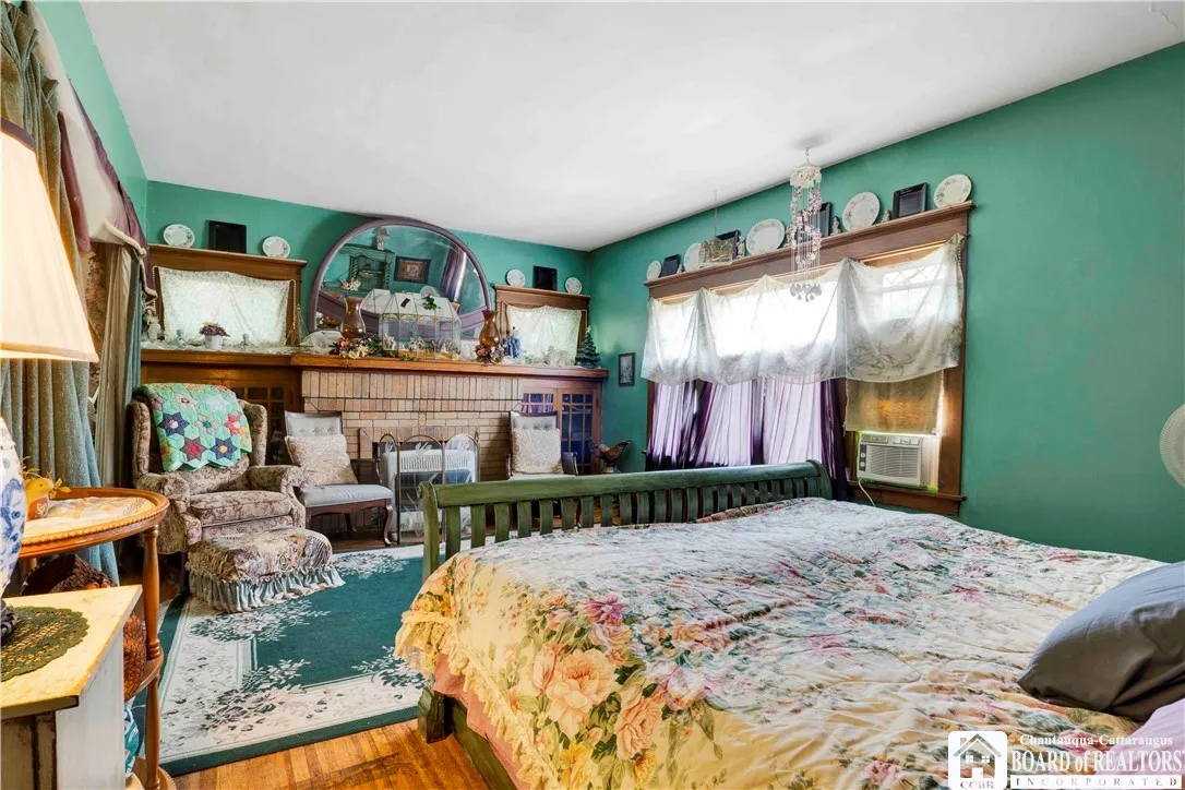 329 Bird Avenue, Buffalo, New York 14213, Buffalo, New York 14213, 10 Bedrooms Bedrooms, ,4 BathroomsBathrooms,Residential,Closed,329 Bird Avenue, Buffalo, New York 14213,0,R1546826