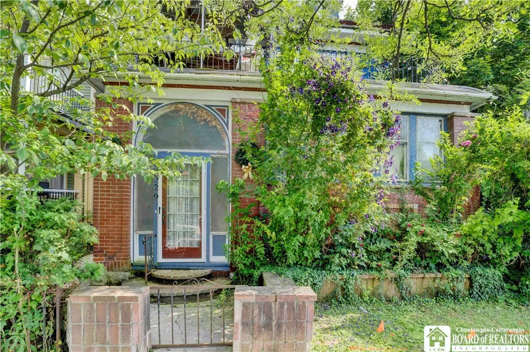329 Bird Avenue, Buffalo, New York 14213, Buffalo, New York 14213, 10 Bedrooms Bedrooms, ,4 BathroomsBathrooms,Residential,Closed,329 Bird Avenue, Buffalo, New York 14213,0,R1546826