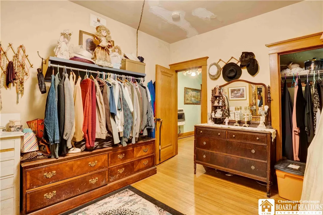 329 Bird Avenue, Buffalo, New York 14213, Buffalo, New York 14213, 10 Bedrooms Bedrooms, ,4 BathroomsBathrooms,Residential,Closed,329 Bird Avenue, Buffalo, New York 14213,0,R1546826