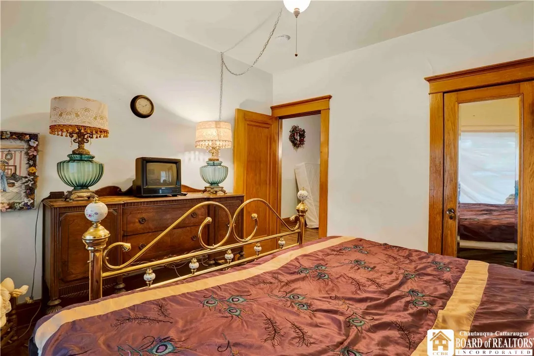 329 Bird Avenue, Buffalo, New York 14213, Buffalo, New York 14213, 10 Bedrooms Bedrooms, ,4 BathroomsBathrooms,Residential,Closed,329 Bird Avenue, Buffalo, New York 14213,0,R1546826