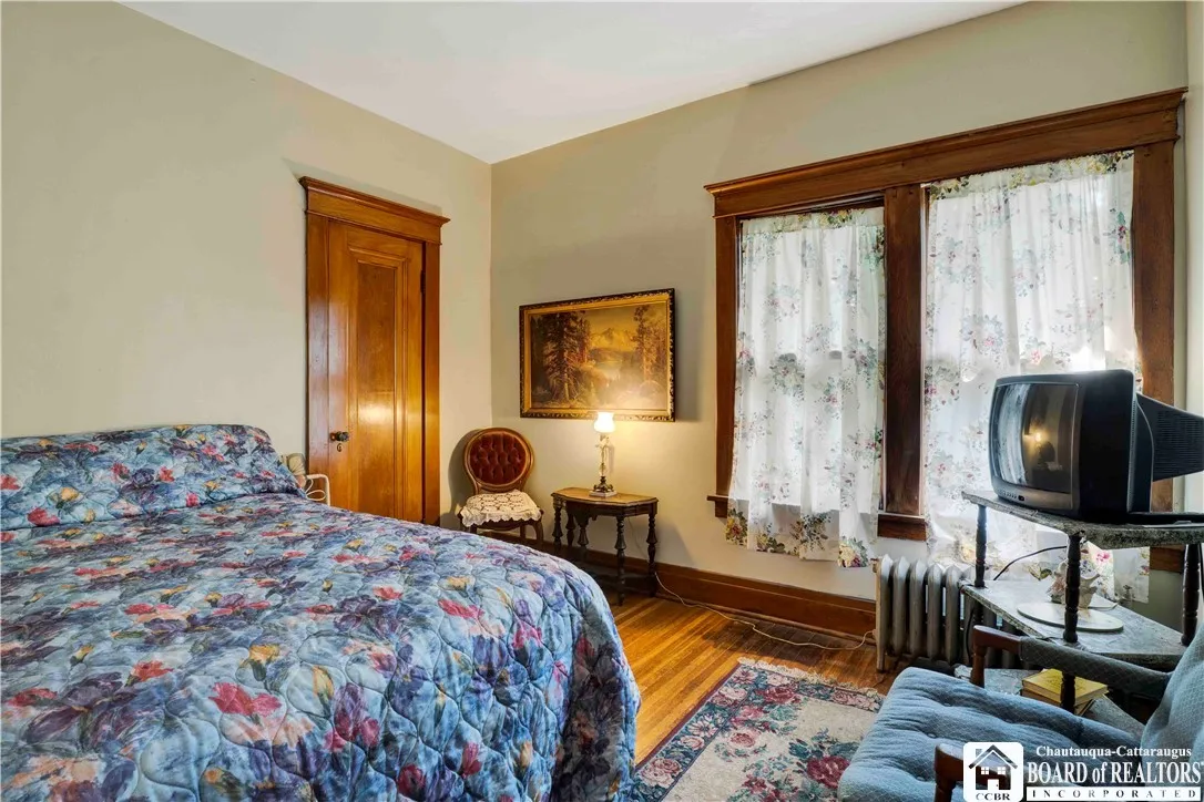329 Bird Avenue, Buffalo, New York 14213, Buffalo, New York 14213, 10 Bedrooms Bedrooms, ,4 BathroomsBathrooms,Residential,Closed,329 Bird Avenue, Buffalo, New York 14213,0,R1546826