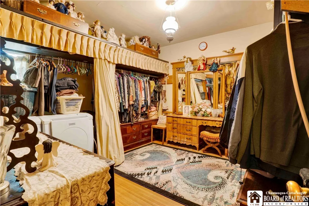 329 Bird Avenue, Buffalo, New York 14213, Buffalo, New York 14213, 10 Bedrooms Bedrooms, ,4 BathroomsBathrooms,Residential,Closed,329 Bird Avenue, Buffalo, New York 14213,0,R1546826