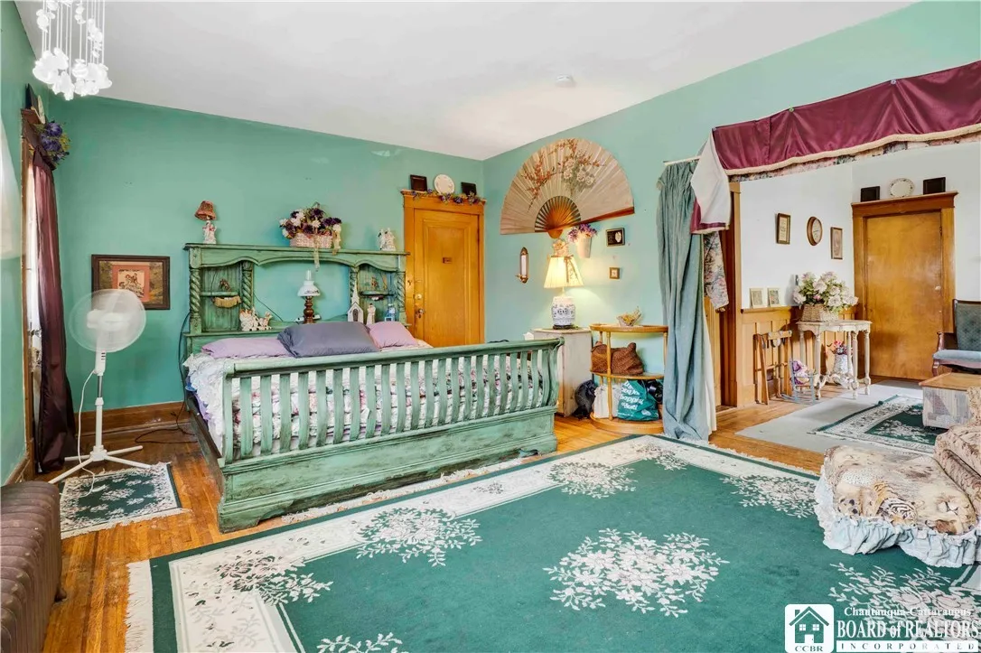 329 Bird Avenue, Buffalo, New York 14213, Buffalo, New York 14213, 10 Bedrooms Bedrooms, ,4 BathroomsBathrooms,Residential,Closed,329 Bird Avenue, Buffalo, New York 14213,0,R1546826