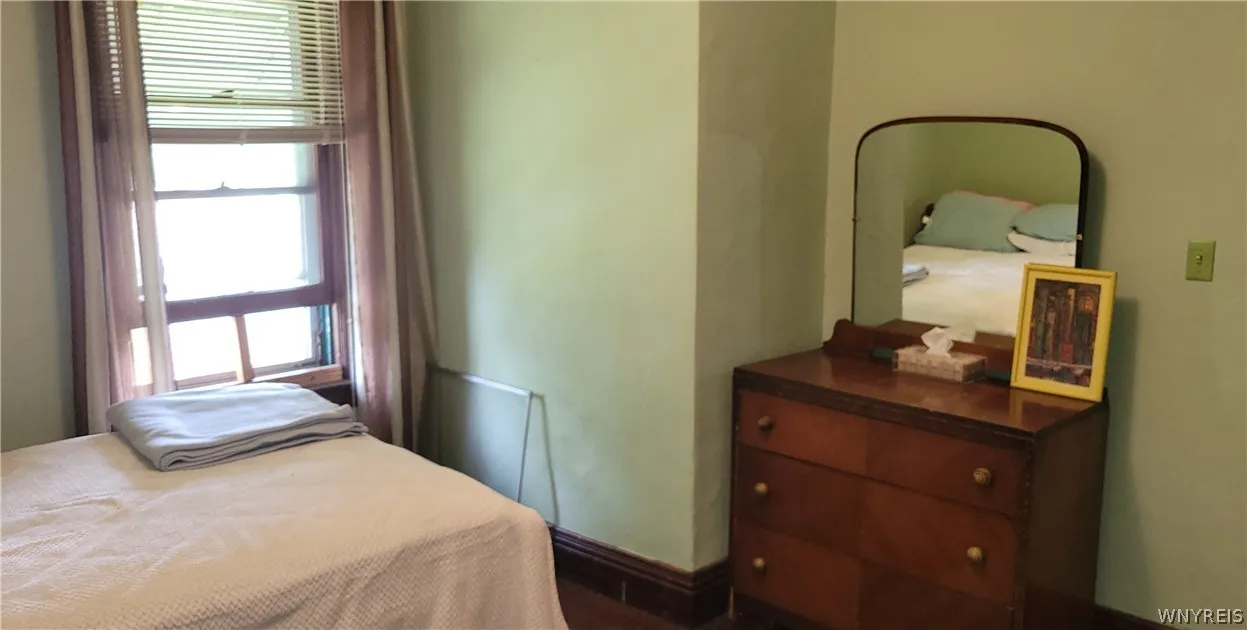 134 Riverside Avenue, Buffalo, New York 14207, Buffalo, New York 14207, 4 Bedrooms Bedrooms, 9 Rooms Rooms,1 BathroomBathrooms,Residential,Closed,134 Riverside Avenue, Buffalo, New York 14207,0,B1546863
