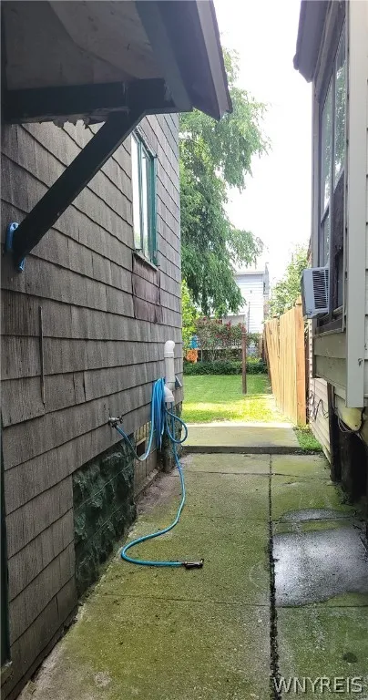 134 Riverside Avenue, Buffalo, New York 14207, Buffalo, New York 14207, 4 Bedrooms Bedrooms, 9 Rooms Rooms,1 BathroomBathrooms,Residential,Closed,134 Riverside Avenue, Buffalo, New York 14207,0,B1546863