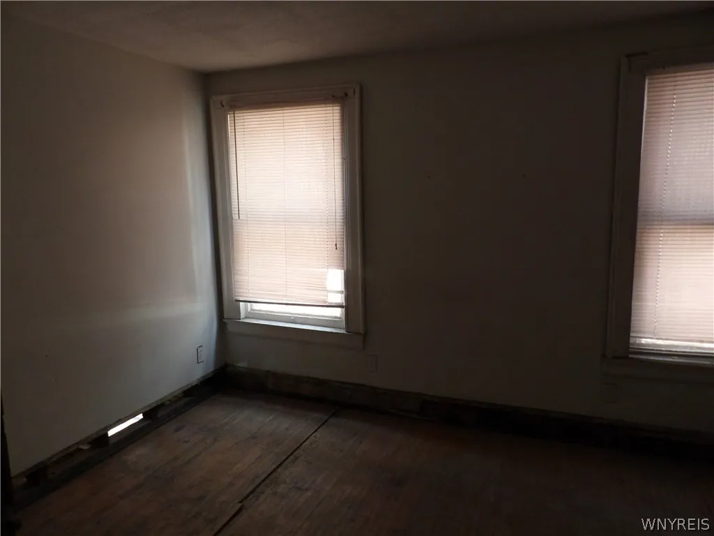 2nd Bedroom