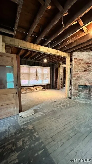Livingroom with Dining Room view