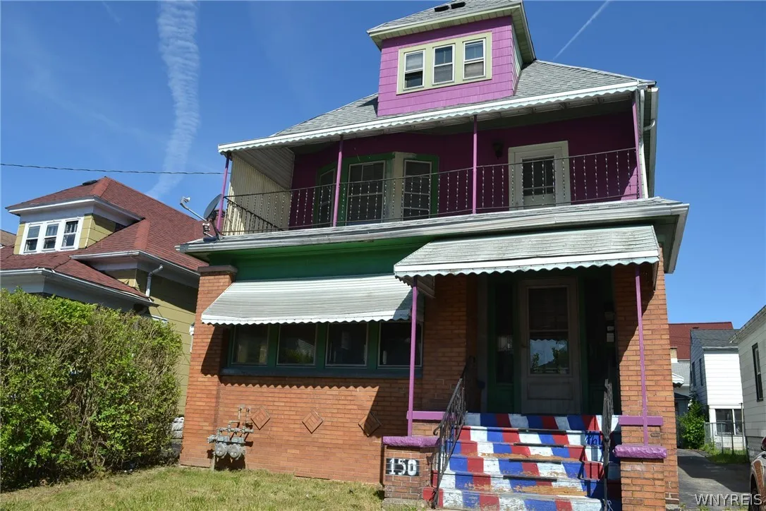 150 Roesch Avenue, Buffalo, New York 14207, Buffalo, New York 14207, 6 Bedrooms Bedrooms, ,2 BathroomsBathrooms,Residential,Closed,150 Roesch Avenue, Buffalo, New York 14207,0,B1547265