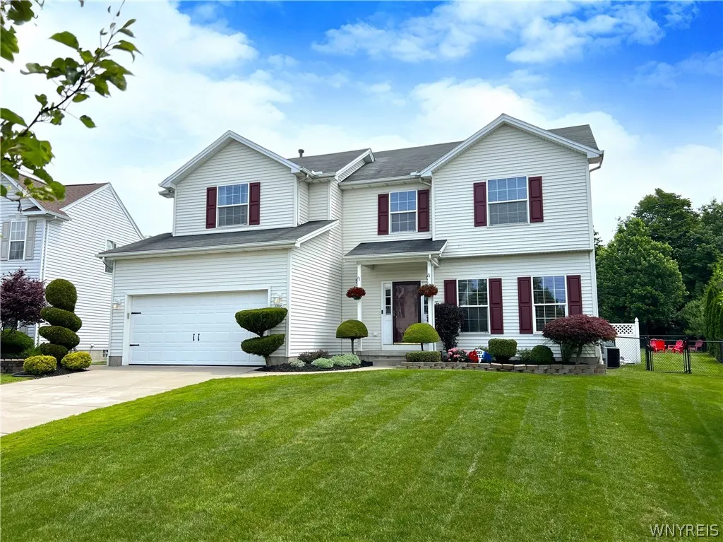 2789 Christopher Boulevard, Hamburg, New York 1407, Hamburg, New York 14075, 4 Bedrooms Bedrooms, 9 Rooms Rooms,2 BathroomsBathrooms,Residential,Closed,2789 Christopher Boulevard, Hamburg, New York 1407,0,B1547021