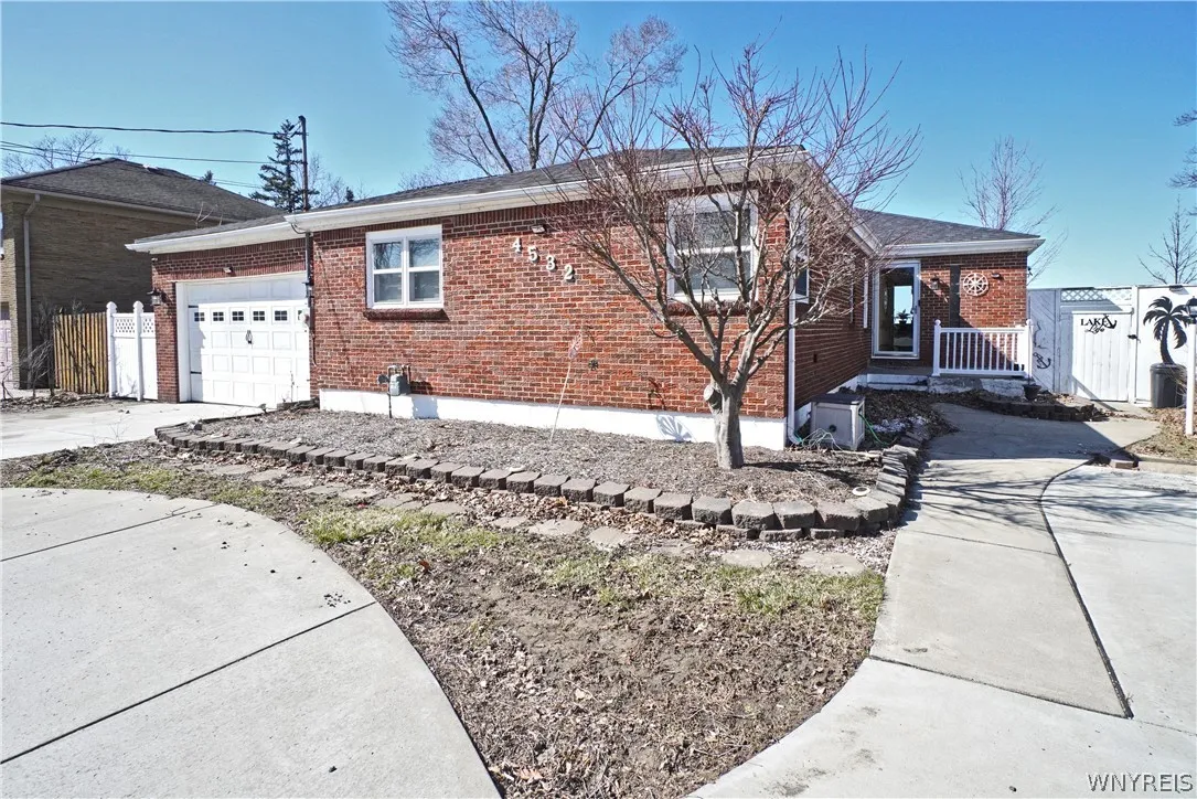 4532 Lake Shore Road, Hamburg, New York 14075, Hamburg, New York 14075, 3 Bedrooms Bedrooms, 7 Rooms Rooms,2 BathroomsBathrooms,Residential Lease,Closed,4532 Lake Shore Road, Hamburg, New York 14075,0,B1547349