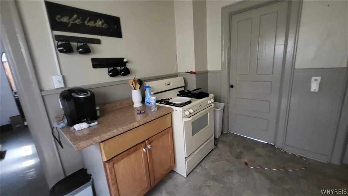 154 Oconnell Avenue, Buffalo, New York 14204, Buffalo, New York 14204, 8 Bedrooms Bedrooms, ,3 BathroomsBathrooms,Residential,Closed,154 Oconnell Avenue, Buffalo, New York 14204,0,B1547163
