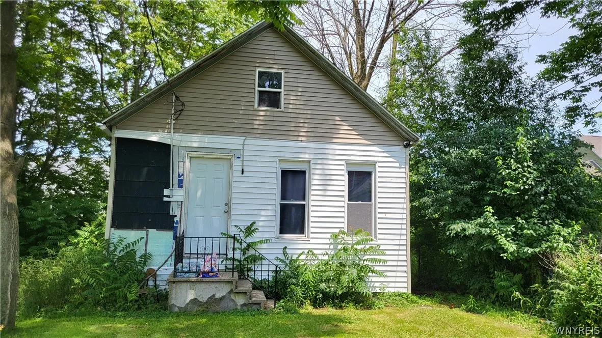 154 Oconnell Avenue, Buffalo, New York 14204, Buffalo, New York 14204, 8 Bedrooms Bedrooms, ,3 BathroomsBathrooms,Residential,Closed,154 Oconnell Avenue, Buffalo, New York 14204,0,B1547163