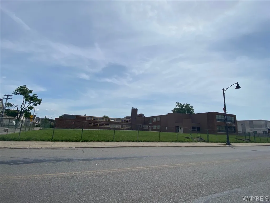 1833 Clinton Street, Buffalo, New York 14206, Buffalo, New York 14206, ,Commercial Sale,Closed,1833 Clinton Street, Buffalo, New York 14206,0,B1547887