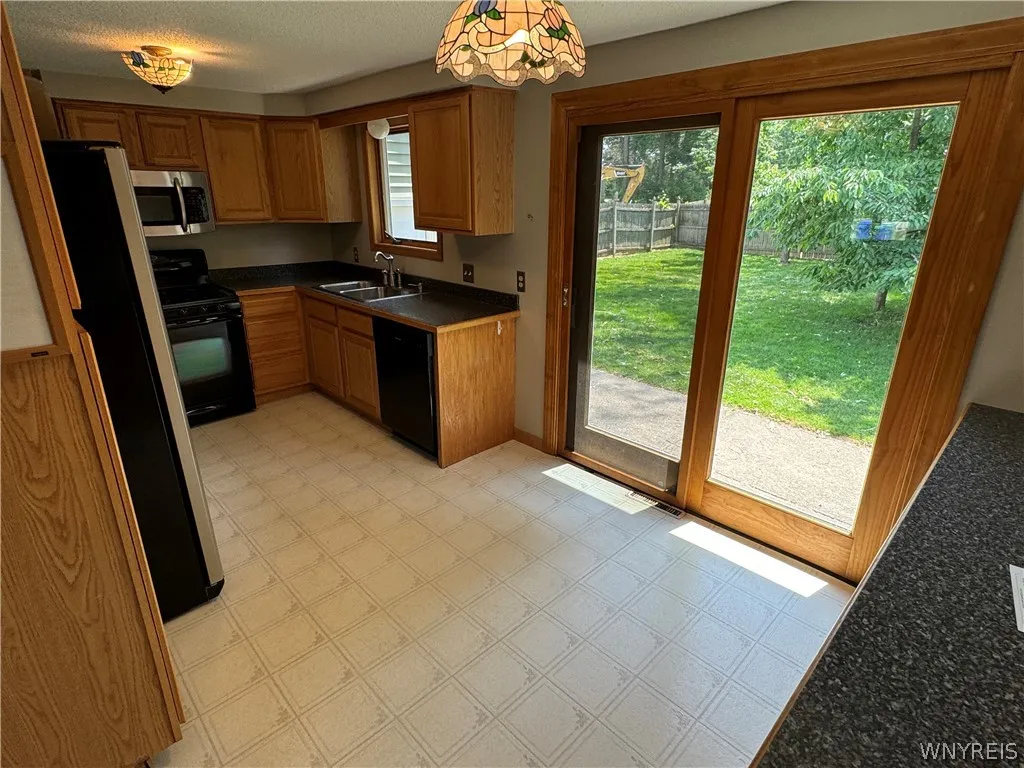 3857 Harvard Street, Hamburg, New York 14075, Hamburg, New York 14075, 4 Bedrooms Bedrooms, 7 Rooms Rooms,1 BathroomBathrooms,Residential,Closed,3857 Harvard Street, Hamburg, New York 14075,0,B1548045