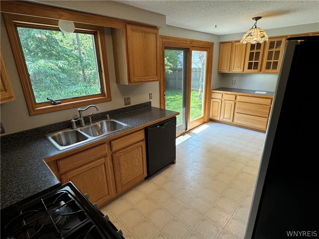 3857 Harvard Street, Hamburg, New York 14075, Hamburg, New York 14075, 4 Bedrooms Bedrooms, 7 Rooms Rooms,1 BathroomBathrooms,Residential,Closed,3857 Harvard Street, Hamburg, New York 14075,0,B1548045