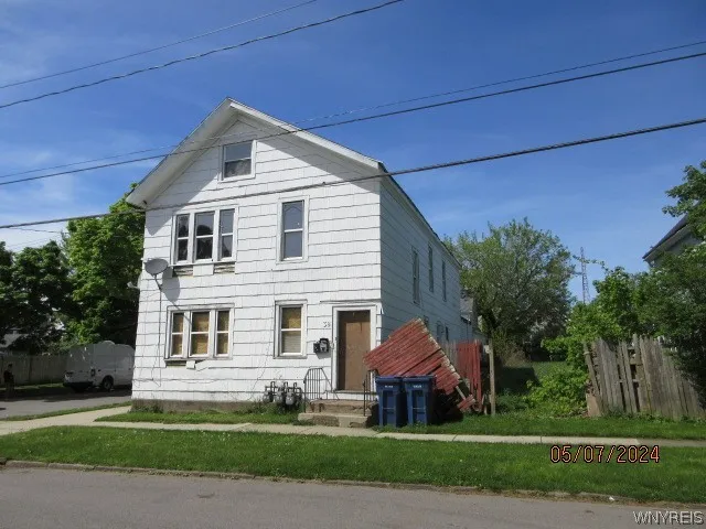 38 California Street, Buffalo, New York 14213, Buffalo, New York 14213, 8 Bedrooms Bedrooms, ,3 BathroomsBathrooms,Residential,Closed,38 California Street, Buffalo, New York 14213,0,B1548104