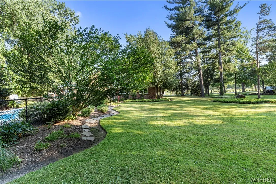 240 Muegel Road, Amherst, New York 14051, Amherst, New York 14051, 3 Bedrooms Bedrooms, 6 Rooms Rooms,2 BathroomsBathrooms,Residential,Closed,240 Muegel Road, Amherst, New York 14051,0,B1547721