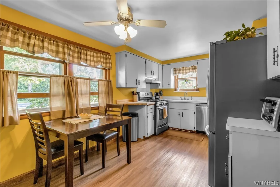 256 Westfield Road, Amherst, New York 14226, Amherst, New York 14226, 4 Bedrooms Bedrooms, 8 Rooms Rooms,2 BathroomsBathrooms,Residential,Closed,256 Westfield Road, Amherst, New York 14226,0,B1548100