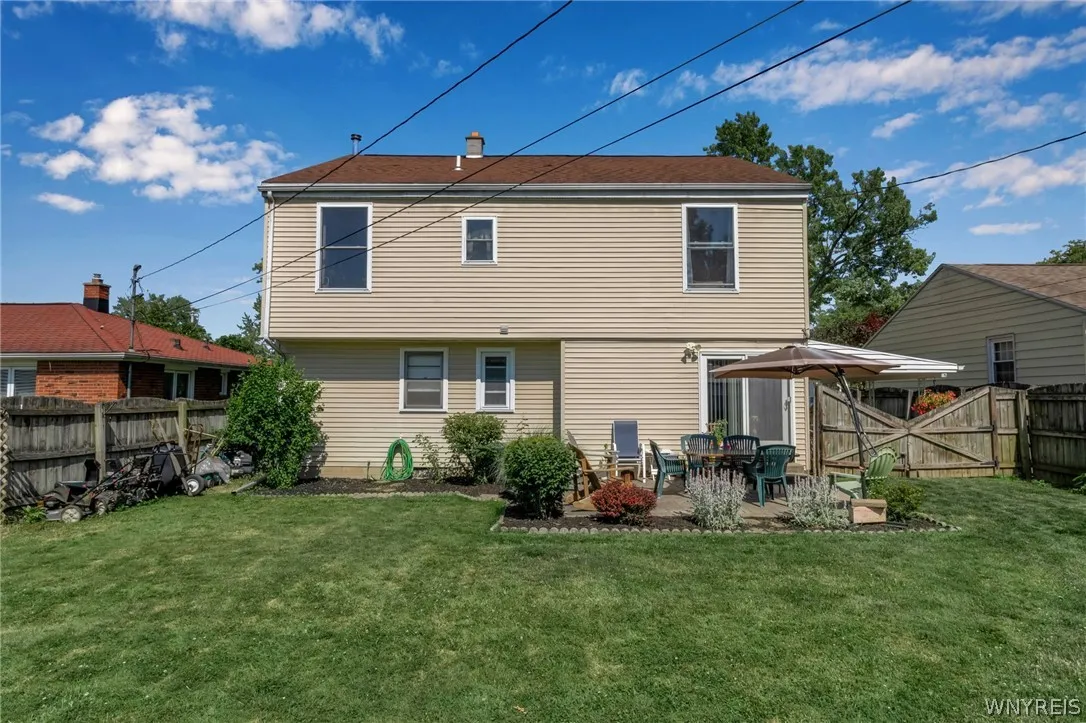 256 Westfield Road, Amherst, New York 14226, Amherst, New York 14226, 4 Bedrooms Bedrooms, 8 Rooms Rooms,2 BathroomsBathrooms,Residential,Closed,256 Westfield Road, Amherst, New York 14226,0,B1548100