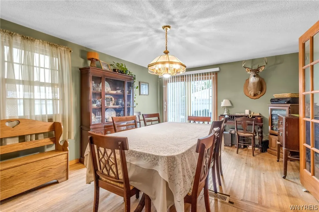 256 Westfield Road, Amherst, New York 14226, Amherst, New York 14226, 4 Bedrooms Bedrooms, 8 Rooms Rooms,2 BathroomsBathrooms,Residential,Closed,256 Westfield Road, Amherst, New York 14226,0,B1548100