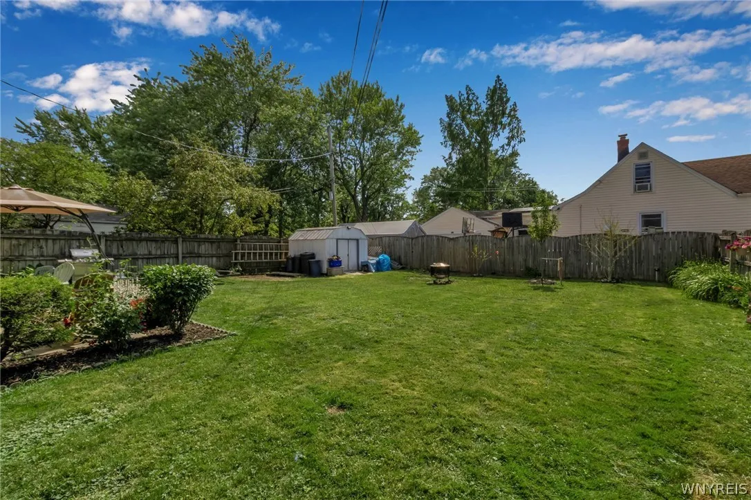 256 Westfield Road, Amherst, New York 14226, Amherst, New York 14226, 4 Bedrooms Bedrooms, 8 Rooms Rooms,2 BathroomsBathrooms,Residential,Closed,256 Westfield Road, Amherst, New York 14226,0,B1548100