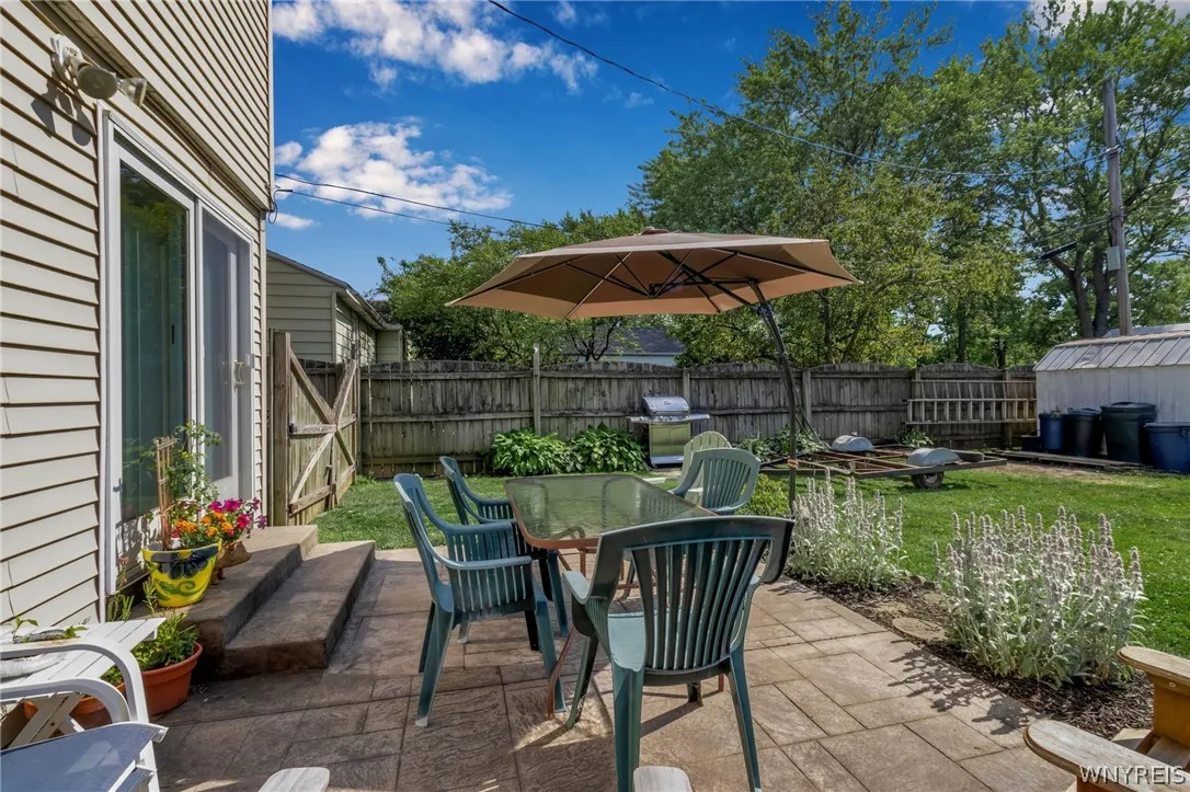 256 Westfield Road, Amherst, New York 14226, Amherst, New York 14226, 4 Bedrooms Bedrooms, 8 Rooms Rooms,2 BathroomsBathrooms,Residential,Closed,256 Westfield Road, Amherst, New York 14226,0,B1548100