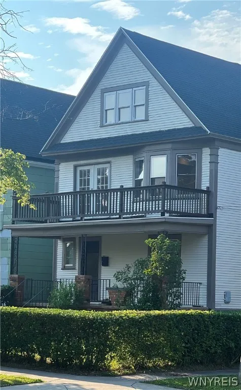 226 Breckenridge Street 2, Buffalo, New York 14213, Buffalo, New York 14213, 4 Bedrooms Bedrooms, ,2 BathroomsBathrooms,Residential,Closed,226 Breckenridge Street 2, Buffalo, New York 14213,0,B1547595