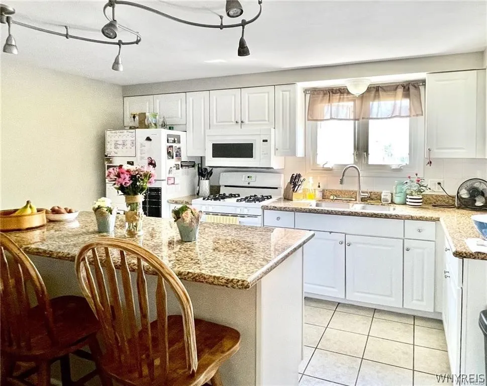 3971 Park Avenue, Hamburg, New York 14075, Hamburg, New York 14075, 6 Bedrooms Bedrooms, ,2 BathroomsBathrooms,Residential,Closed,3971 Park Avenue, Hamburg, New York 14075,0,B1547876